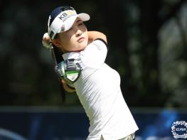 [KB금융 스타챔피언십 1R] 이예원 공동 선두…시즌 3승 시동 기사 이미지
