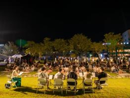 진주시, ‘남강 별밤 피크닉’ 야간관광 명소 자리매김 기사 이미지