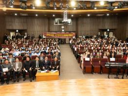 남양주시의회, ‘2025년 성탄감사예배 및 성탄 트리 점등식’참석  기사 이미지