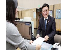 행정안전부, 연말의 온기를 전하는 고향사랑기부, '13월의 월급' 세액공제 혜택까지 챙기세요 기사 이미지