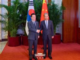 이 대통령, 중국 주요 지도자 연쇄 면담…정치 신뢰·민생 협력 논의 기사 이미지