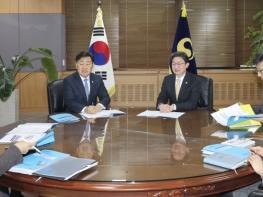 전북자치도, 금융위원장 만나 전북 금융중심지 '승부수' 기사 이미지