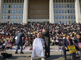 김진태 강원도지사 천막농성 이틀째…장동혁 대표 농성장 격려 방문 “특별법 균형 처리 공감” 기사 이미지