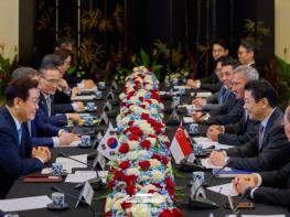 이재명 대통령, 싱가포르 총리와 정상회담  기사 이미지