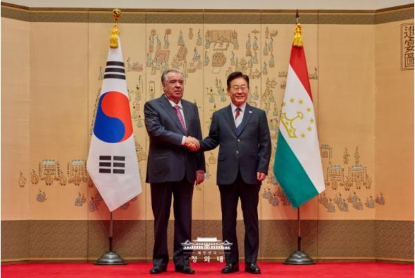 한·타지키스탄, 철도·AI·교역 등 17건 협력문건 체결…협력 기반 확대
