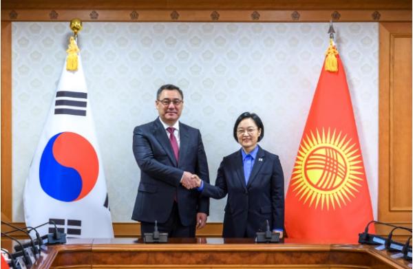 한성숙 국무총리 자파로프 키르기스스탄 대통령 면담